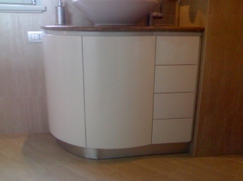 mobile bagno laccato