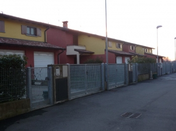 Serramenti pino tinto noce