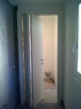 mod. T01 bianco con apertura 1/3-2/3